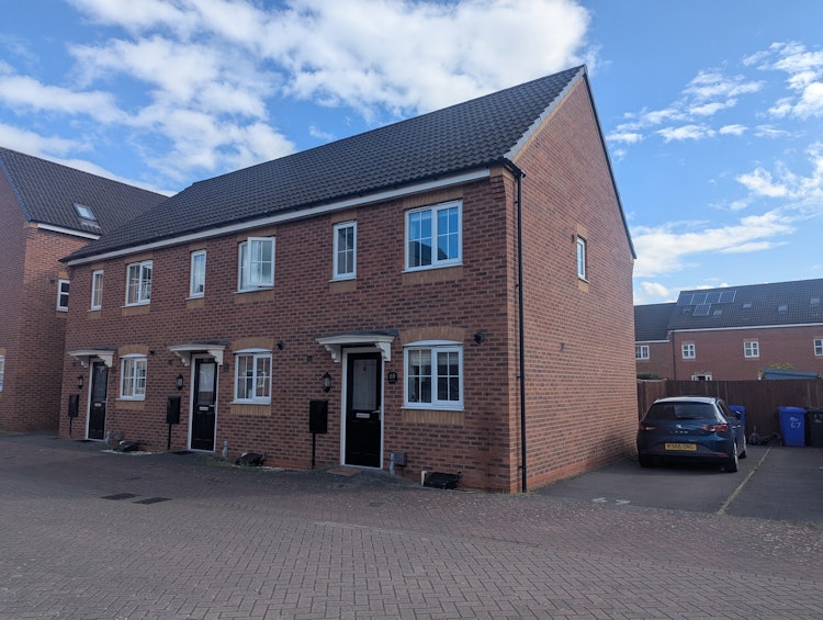 2 bedroom terraced house