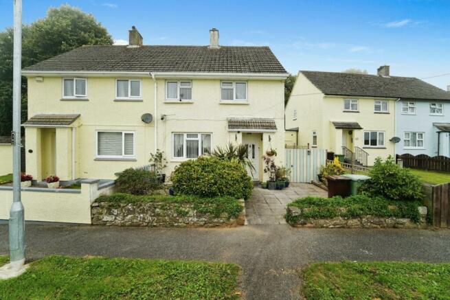 2 Bedroom Semi Detached House For Sale In Trevithick Road St Austell