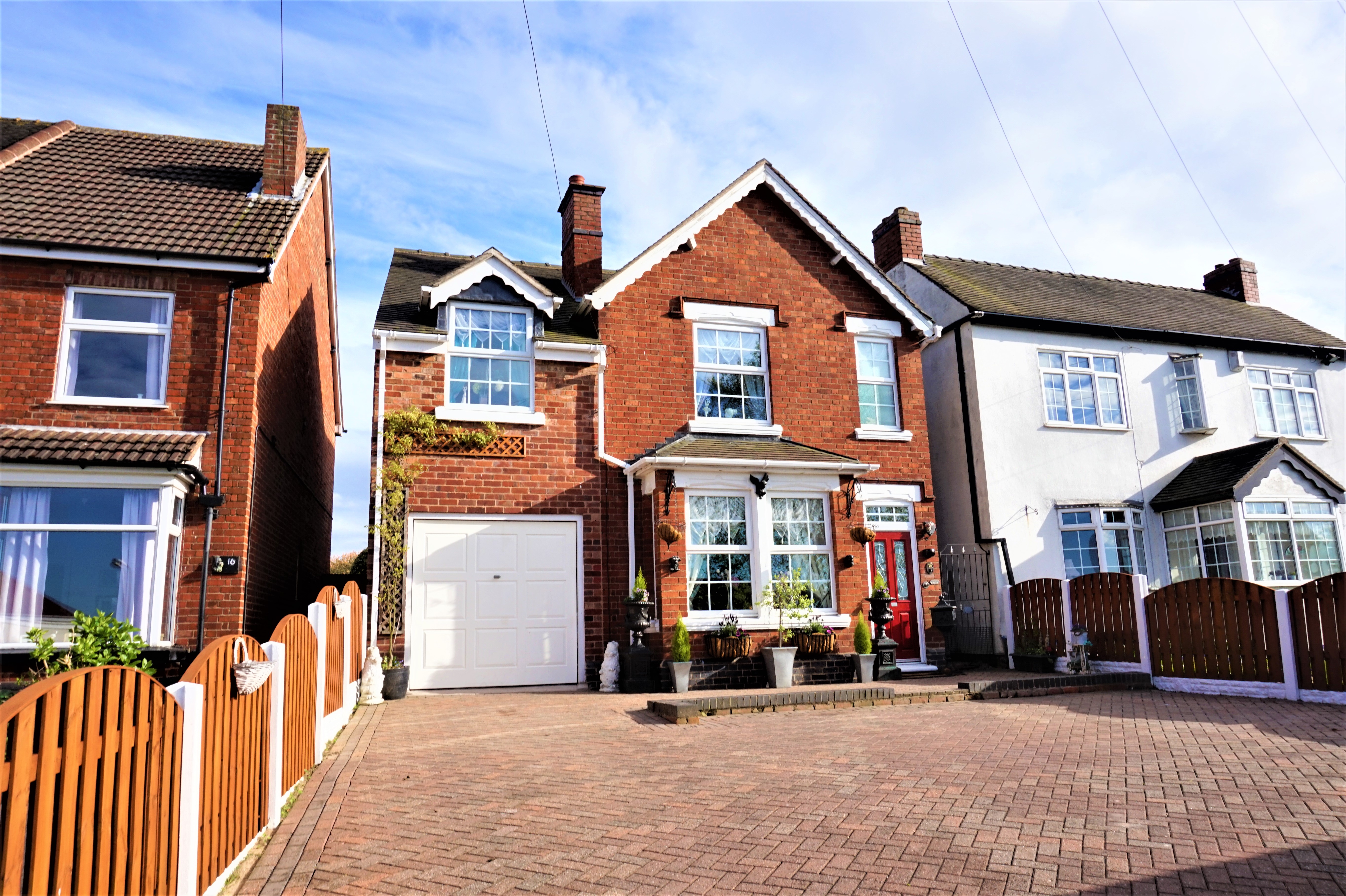 4 Bedroom Detached House For Sale In Birchmoor Road, Tamworth, B78 1AB