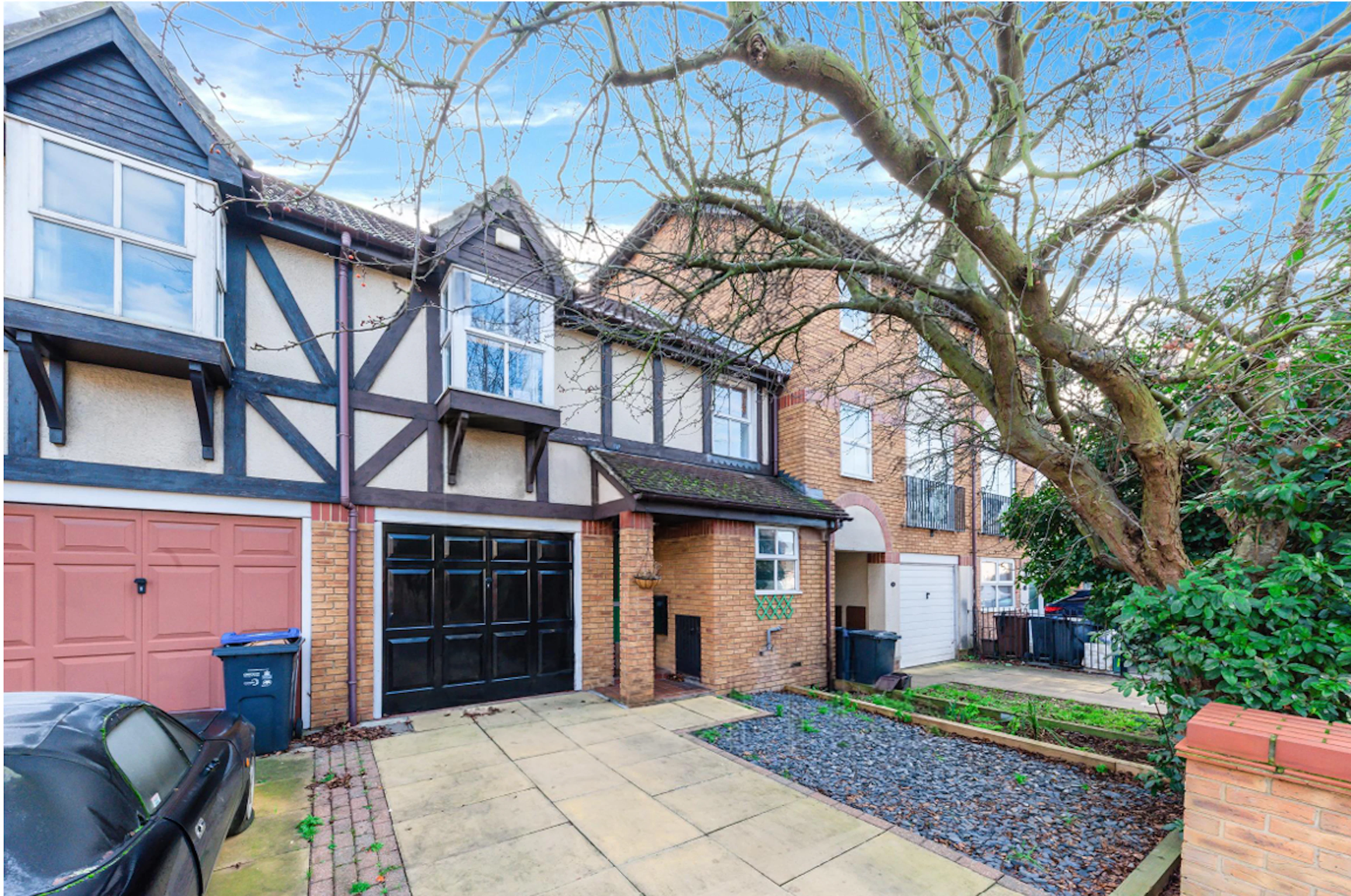 Mortlake Drive, Mitcham