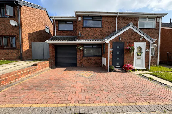 3 bedroom semi-detached house for sale in Lincoln Drive, Aspull, Wigan ...