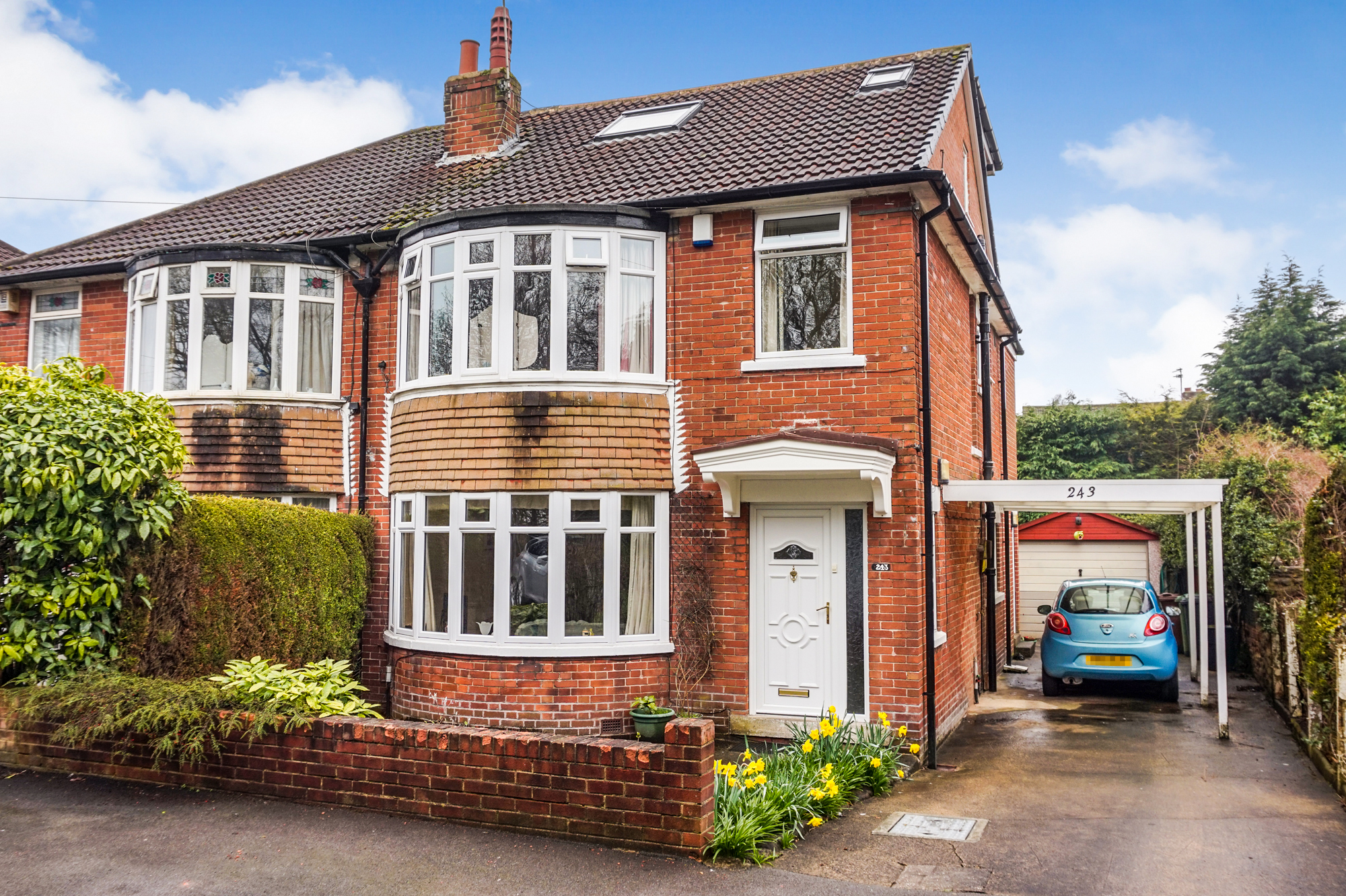 5 bedroom semi-detached house for sale in Stainbeck Lane, Leeds, LS7 2PS