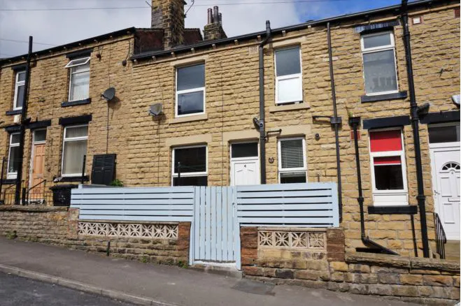2 bedroom terraced house for sale in Nunthorpe Road, Rodley, Leeds ...