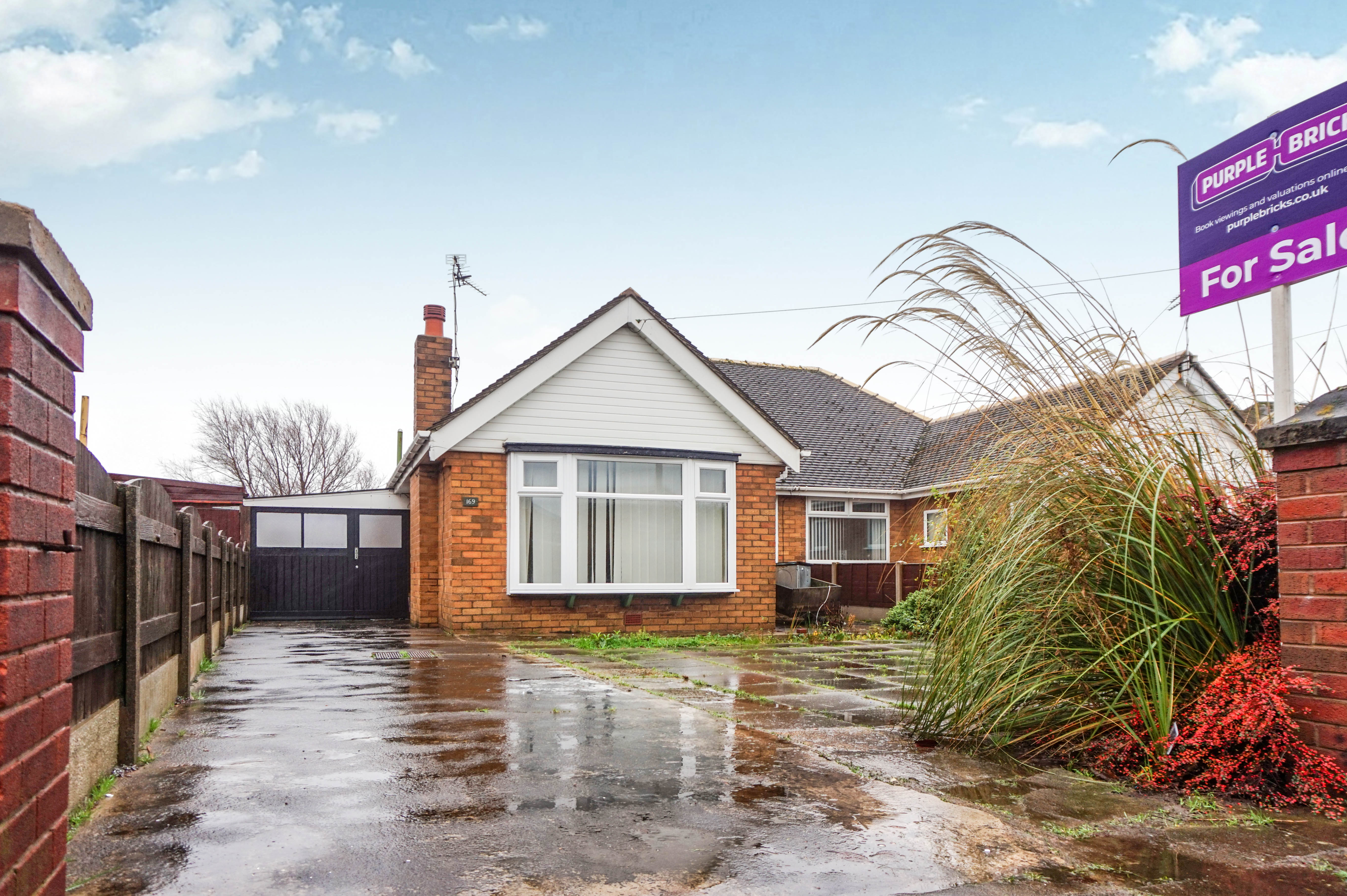 2 Bedroom Semi Detached Bungalow For Sale In Cherry Tree Road Blackpool Fy4 4pq