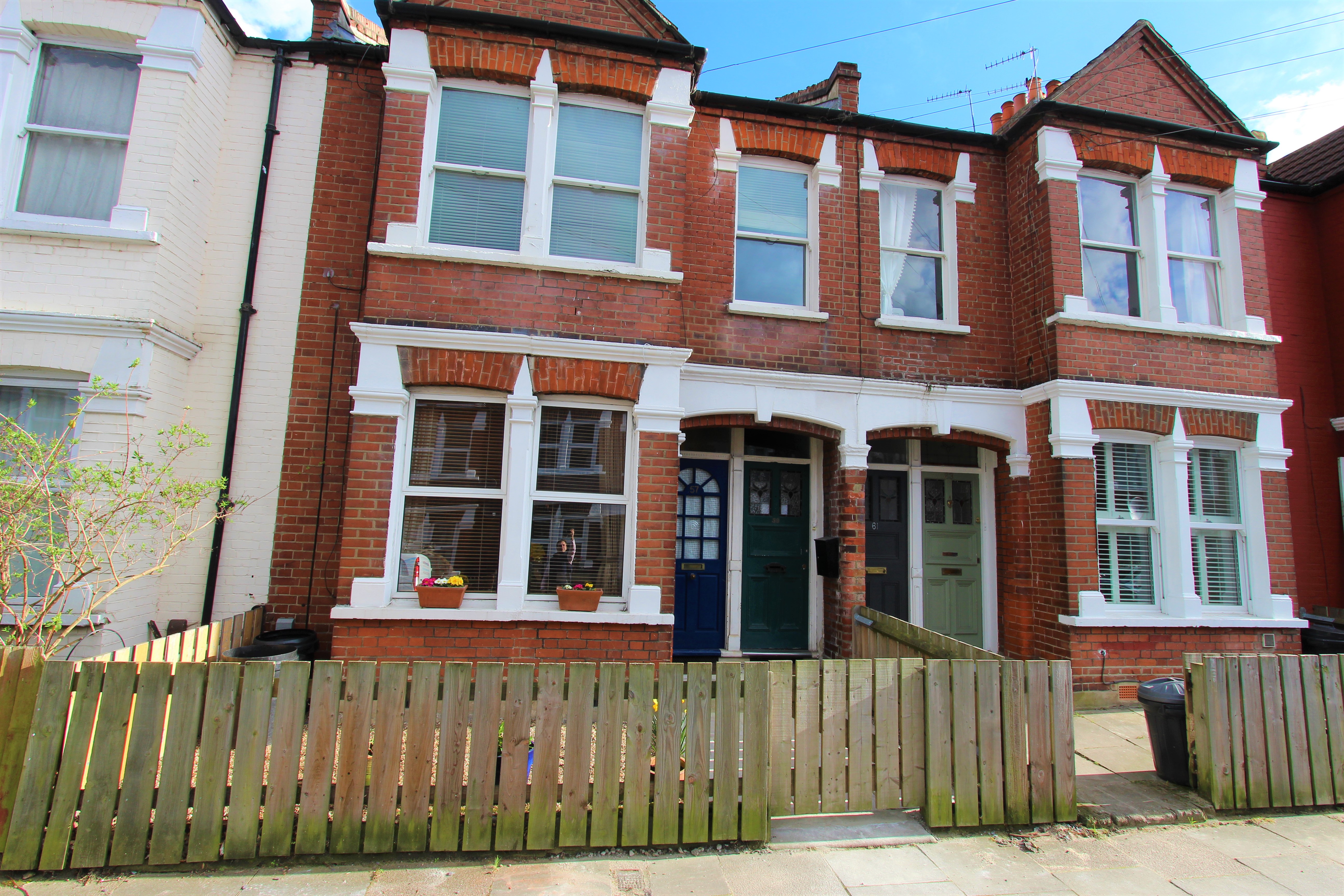 2 bedroom ground floor maisonette for sale in Bickley Street, Tooting ...