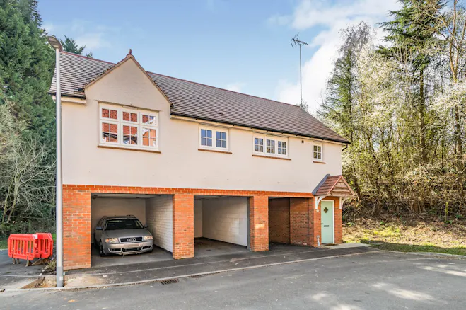 2 bedroom coach house for sale in Chaucer Grove, Arborfield Green ...