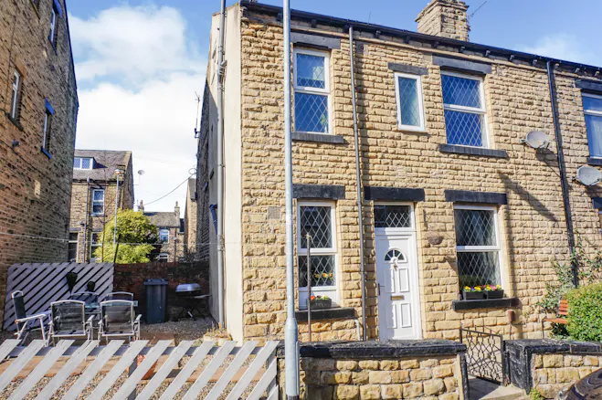 3 bedroom terraced house for sale in Nunthorpe Road, Rodley, Leeds ...
