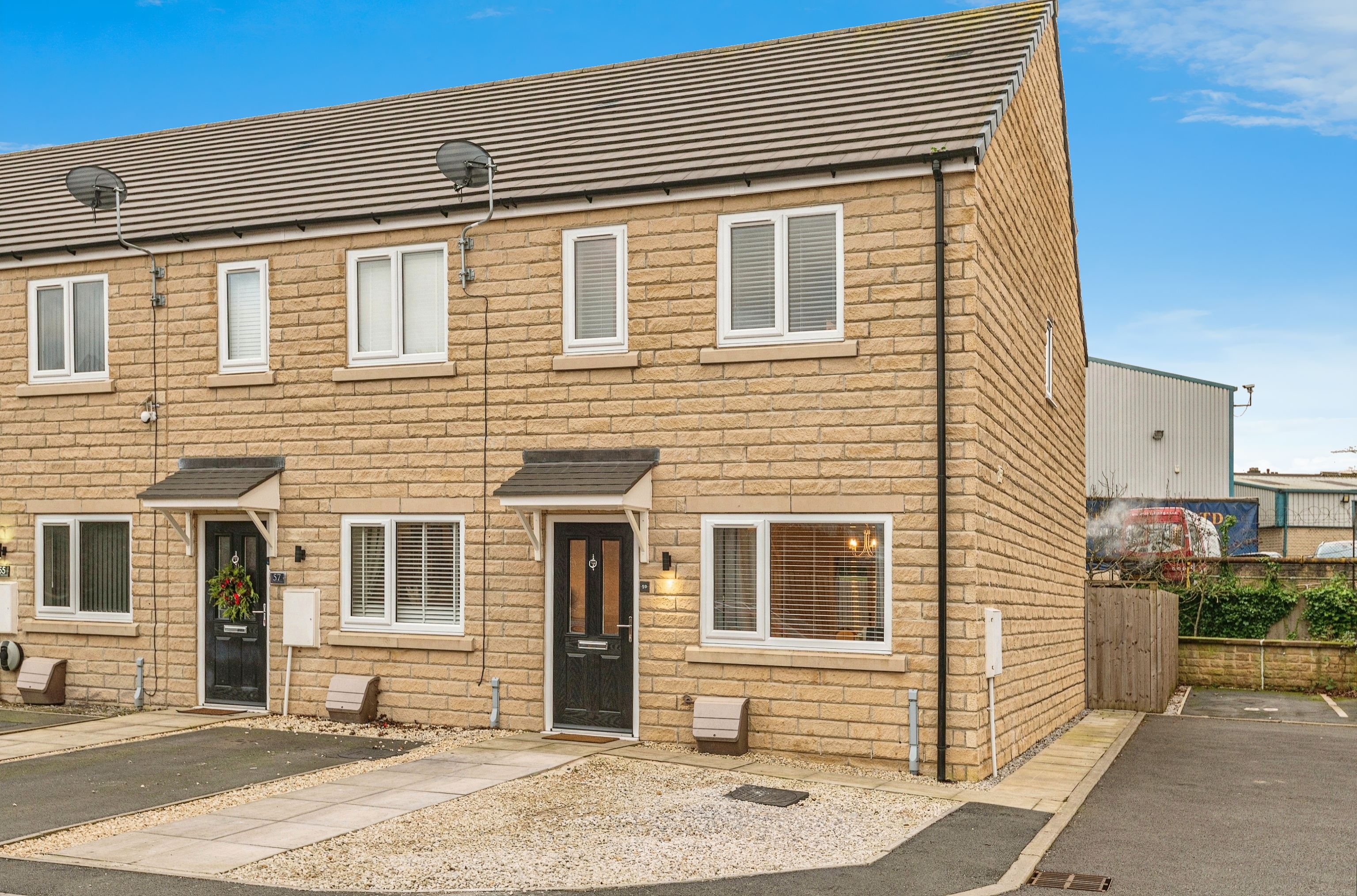 3 bedroom end of terrace house for sale in Willow Tree Court