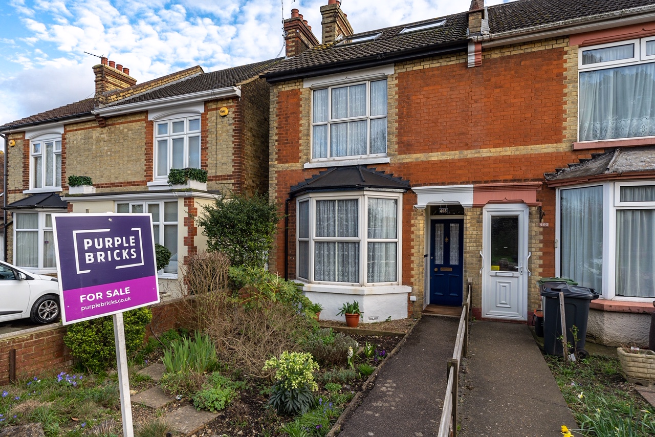 3 bedroom semi detached house for sale in Tonbridge Road