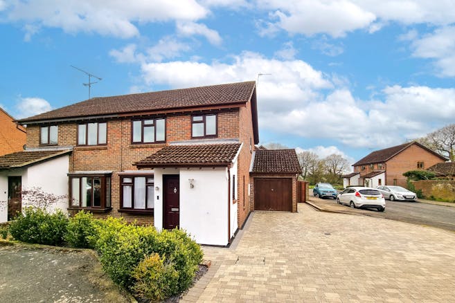 3 Bedroom Semi Detached House For Sale In Acorn Avenue Cowfold Horsham Rh13 8rs