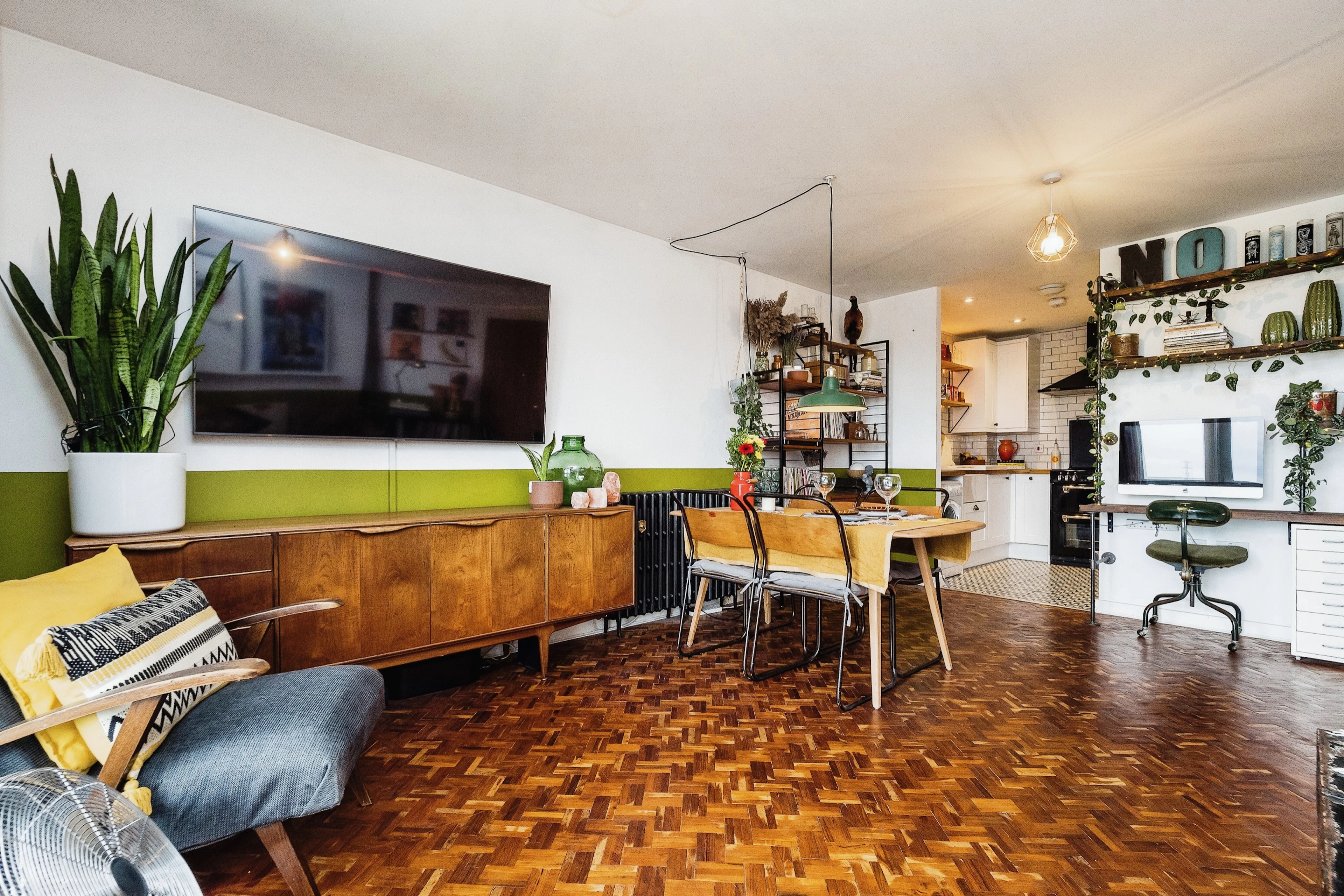 2 De Pass Gardens, Barking