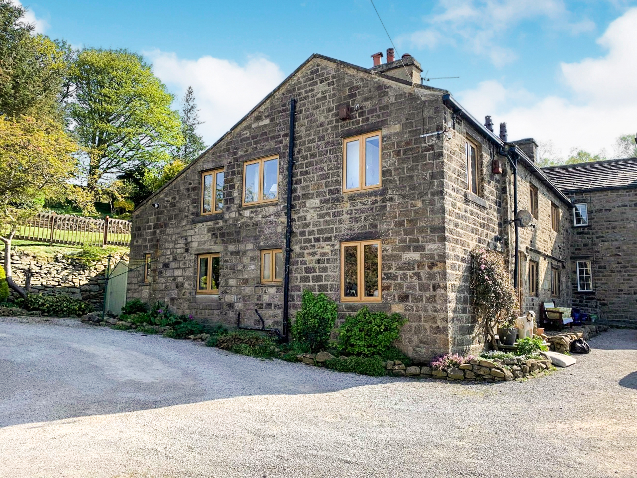 4 bedroom character property for sale in High Woodhead, Riddlesden ...