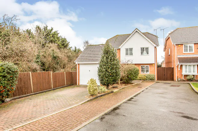 4 Bedroom Detached House For Sale In Charters Court Wickford Ss11 8lq 4 Bedroom Detached House For Sale In Charters Court Wickford Ss11 8lq