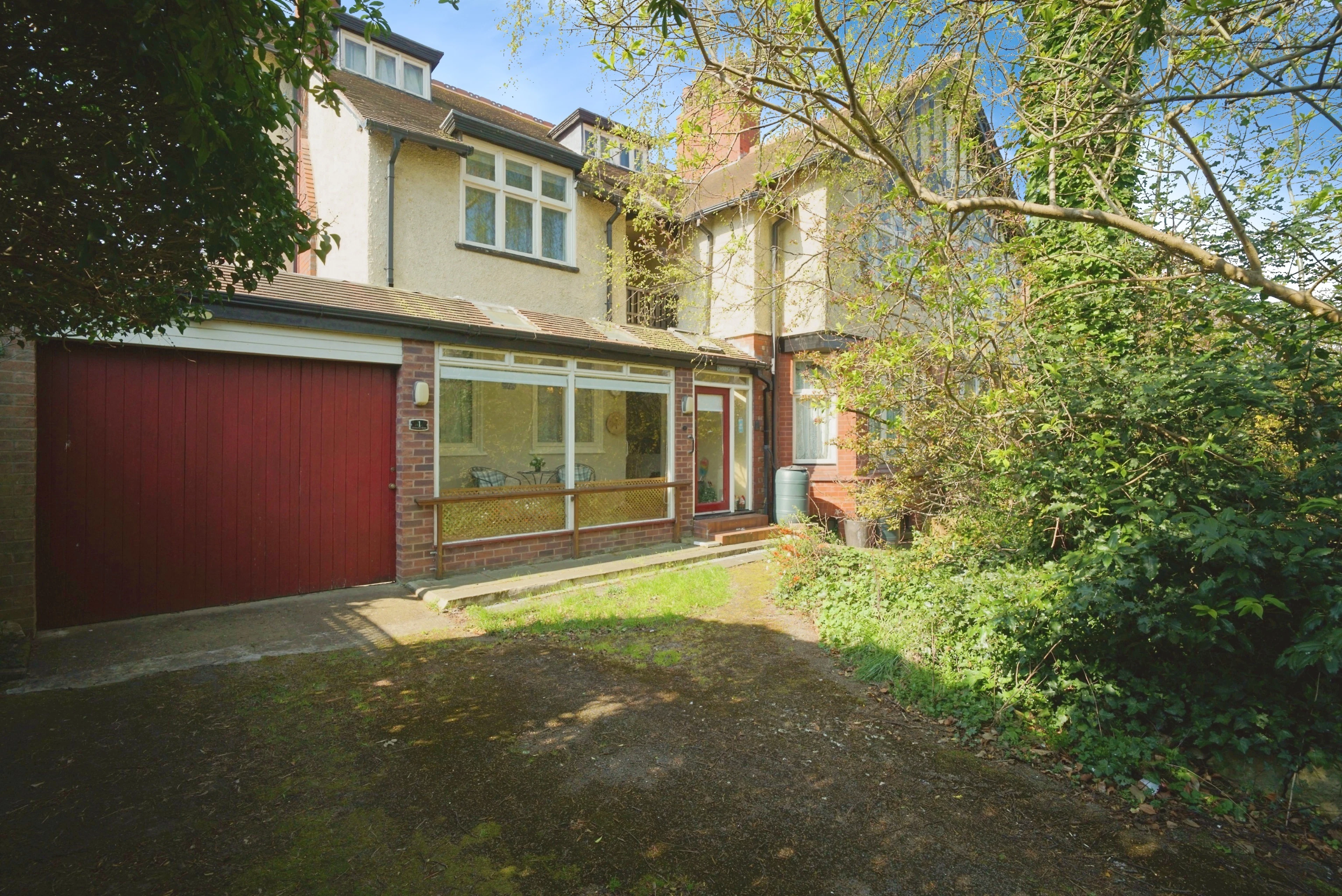 Harboro Road, Sale