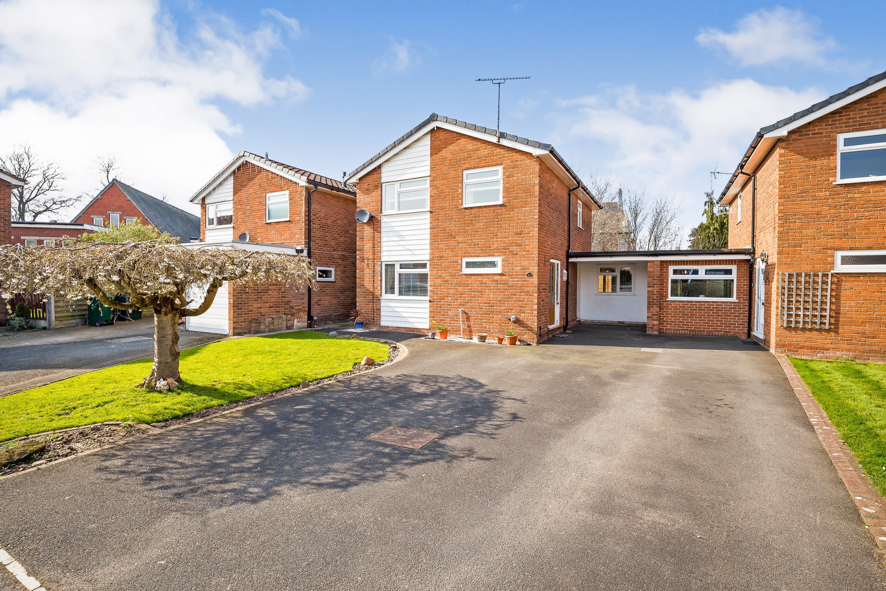 3 Bedroom Link Detached House For Sale In Iver Road, Chester, CH2 1RL