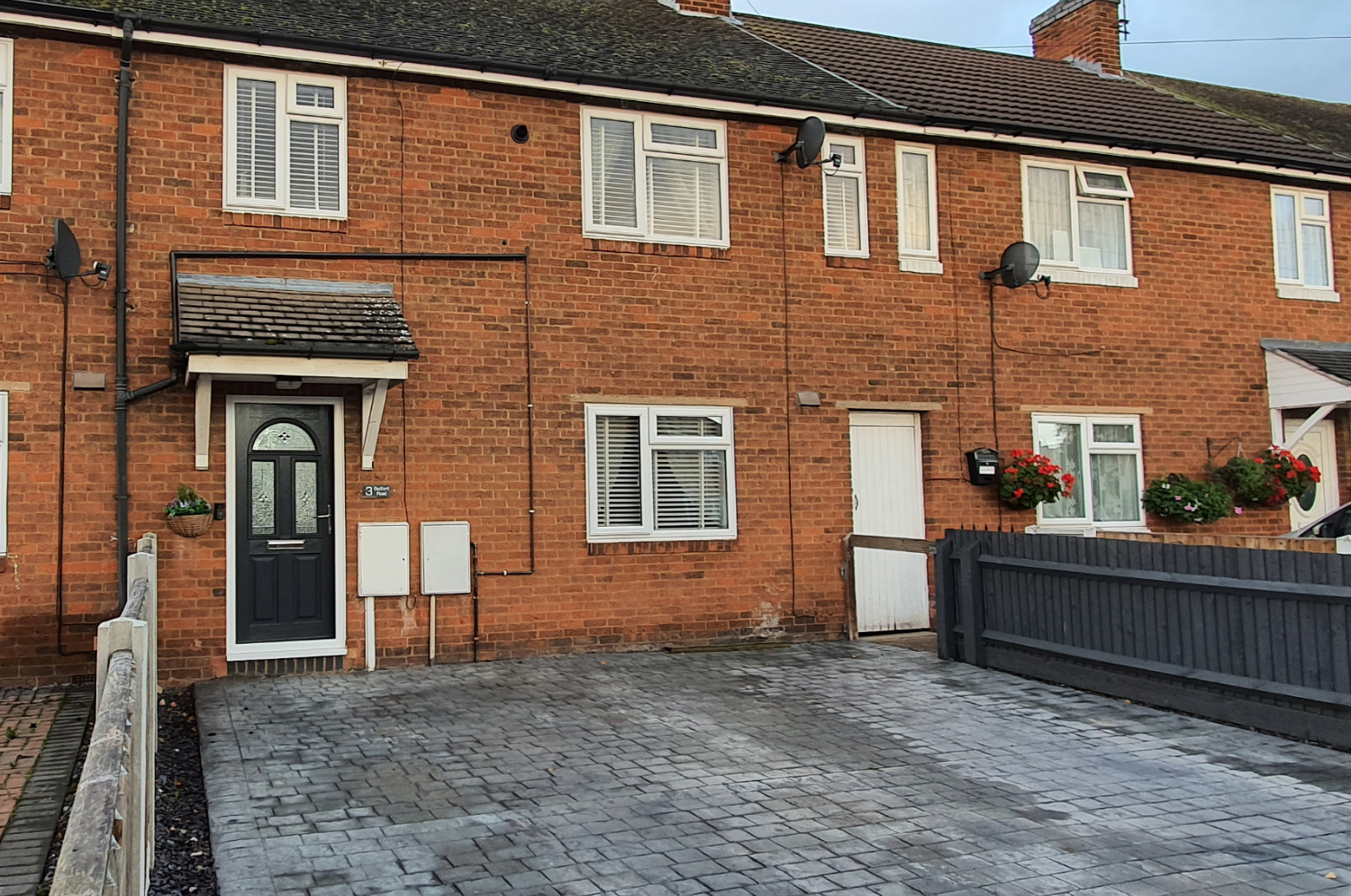 3 bedroom terraced house for sale in Bedford Road Burton on trent