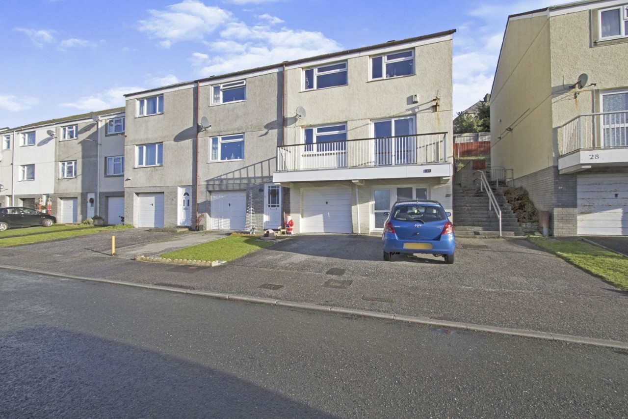 4 Bedroom Semi Detached House For Sale In St Clements Close Truro