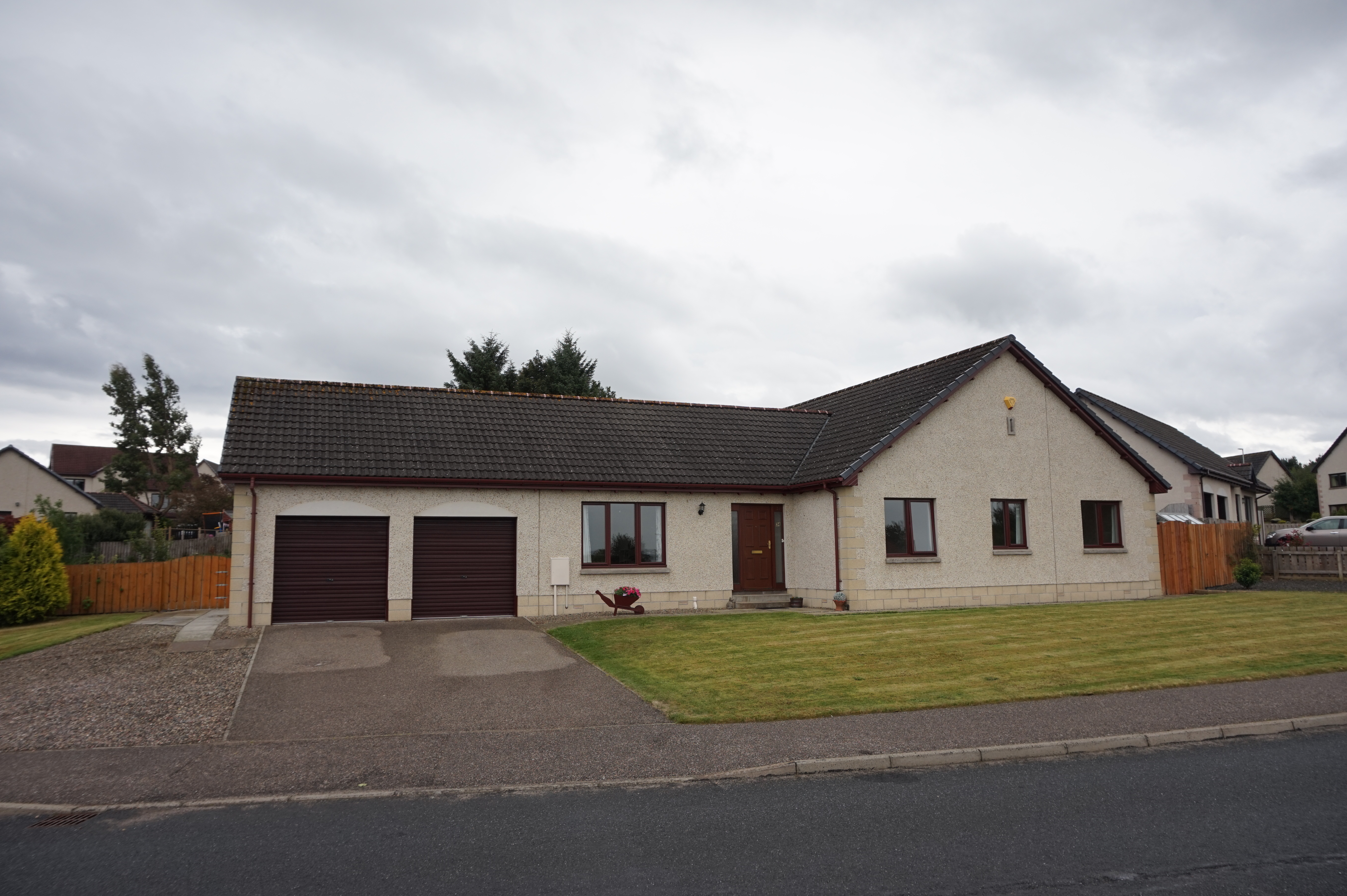 4-bedroom-detached-bungalow-for-sale-in-redwood-crescent-inverness