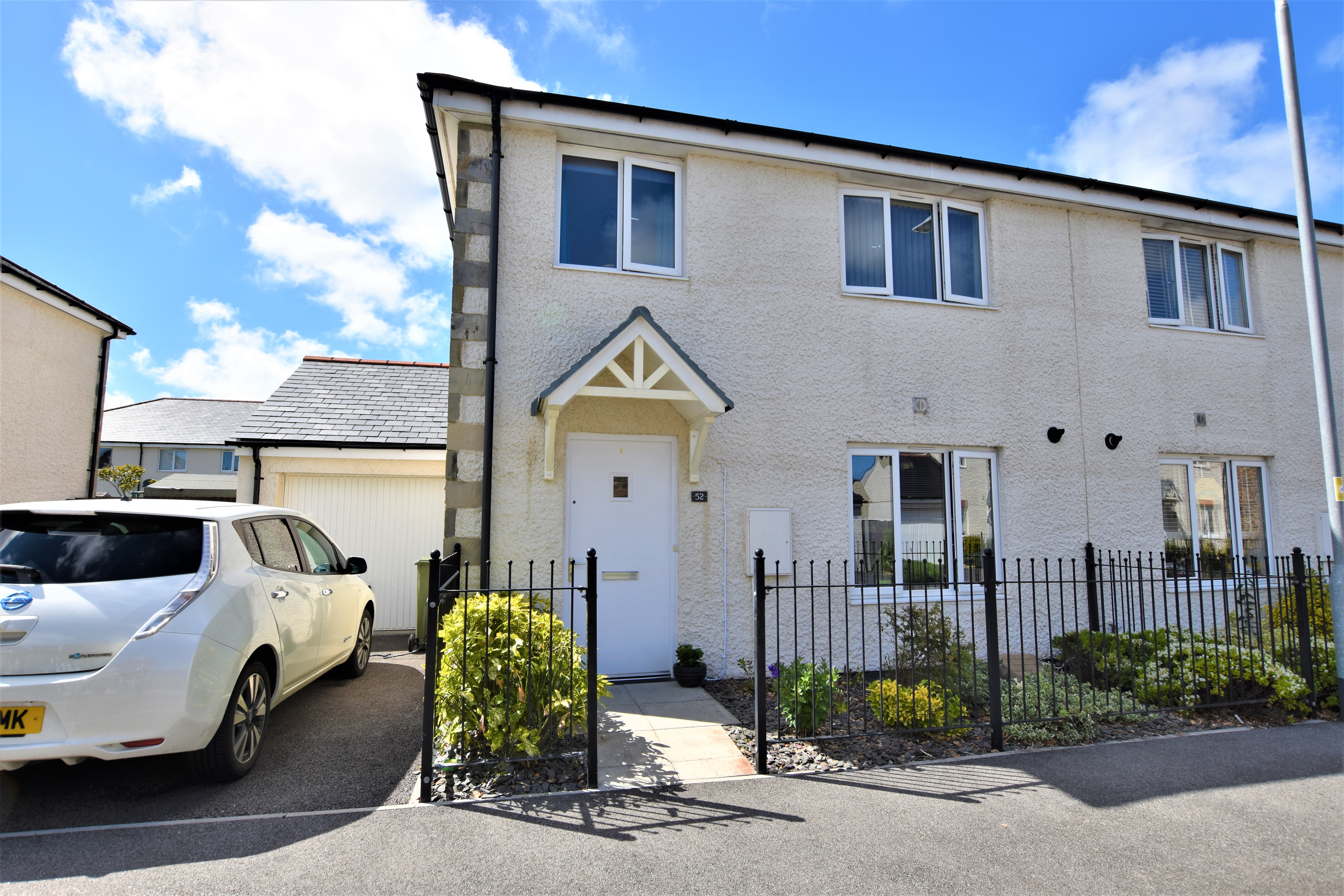 4 Bedroom Semi Detached House For Sale In Penwethers Crescent Truro