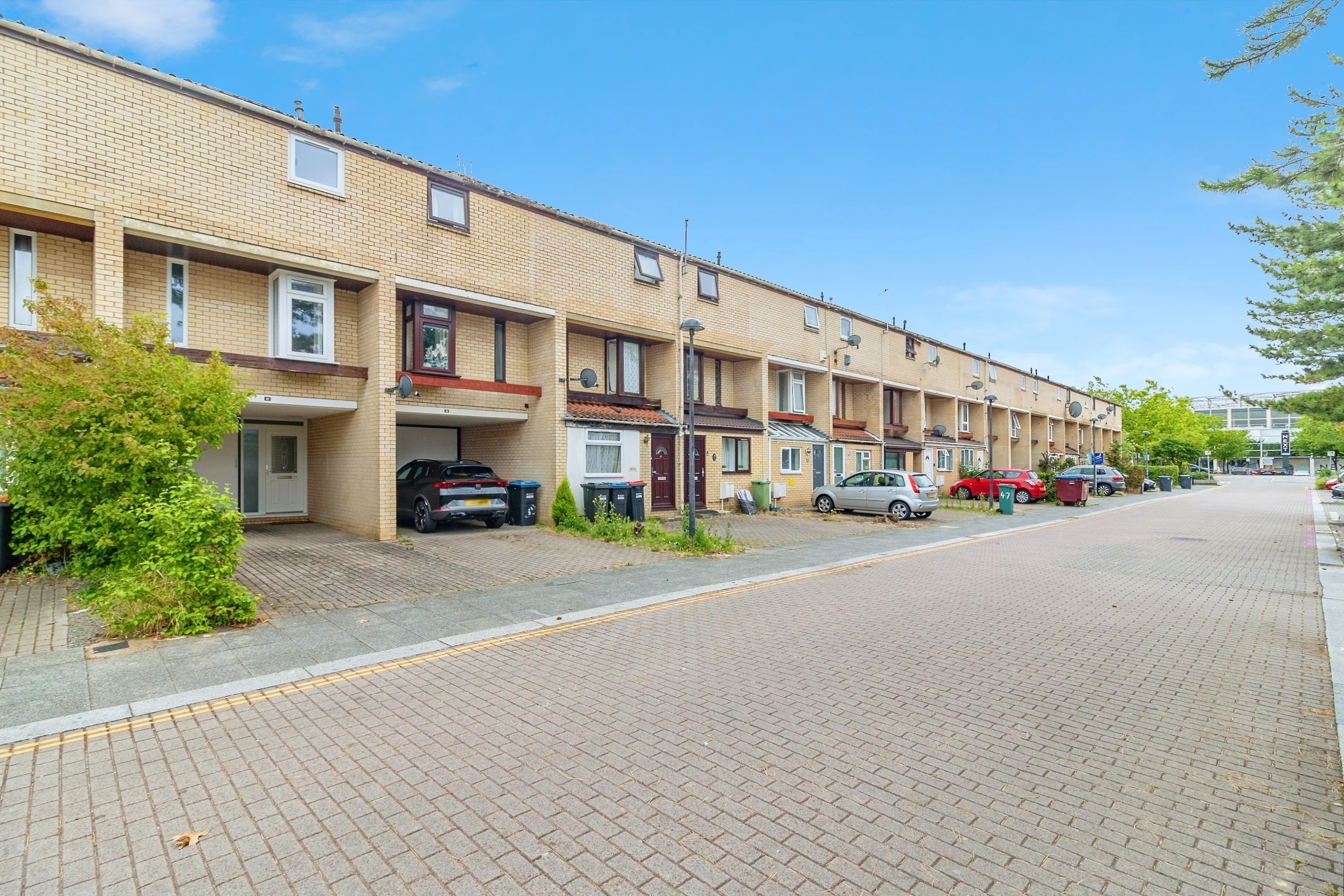 North Eleventh Street, Milton Keynes