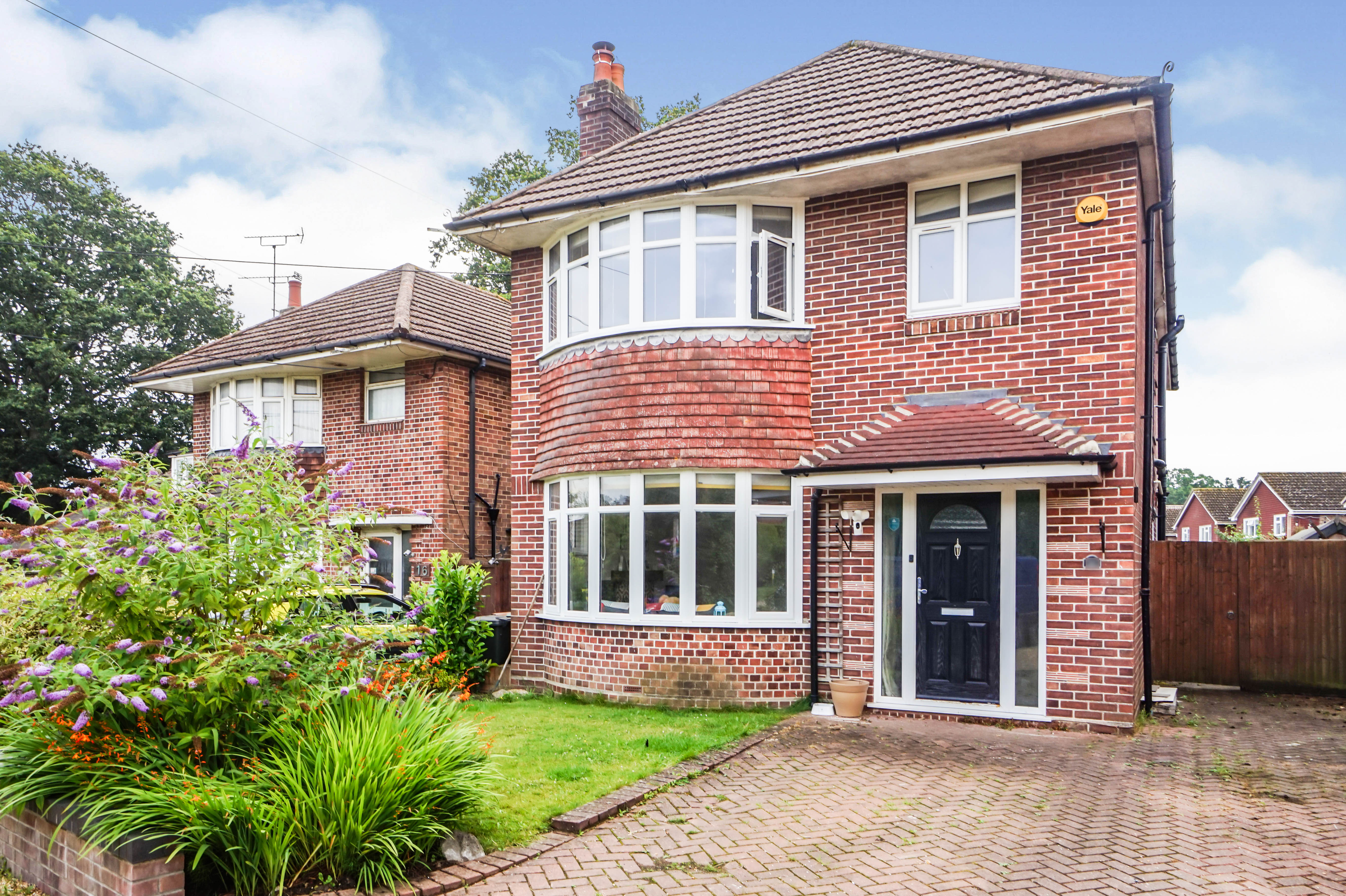 4 Bedroom Detached House For Sale In Moorgreen Road, Southampton, SO30 3EG