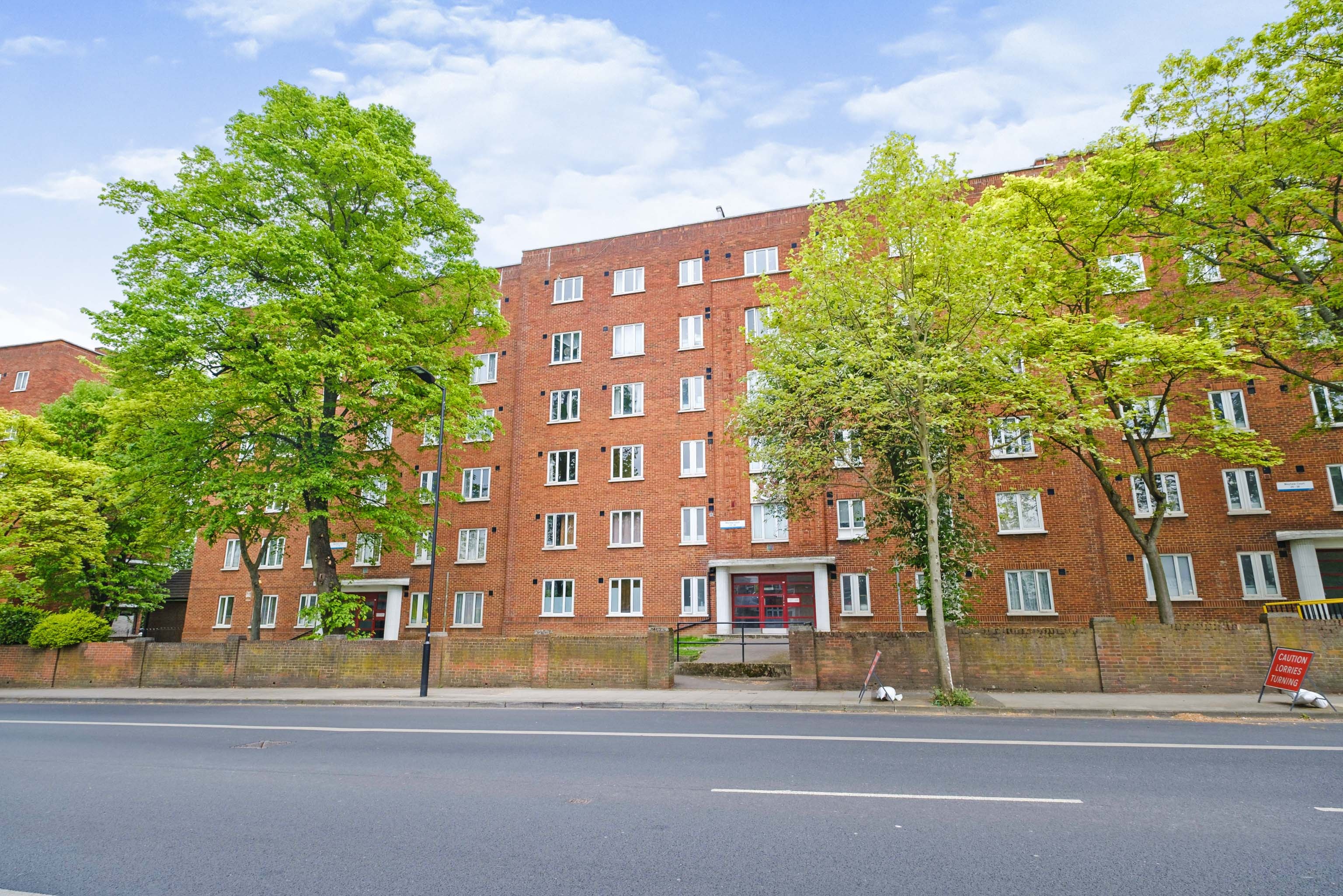 3-bedroom-apartment-for-sale-in-mayhew-court-denmark-hill-camberwell