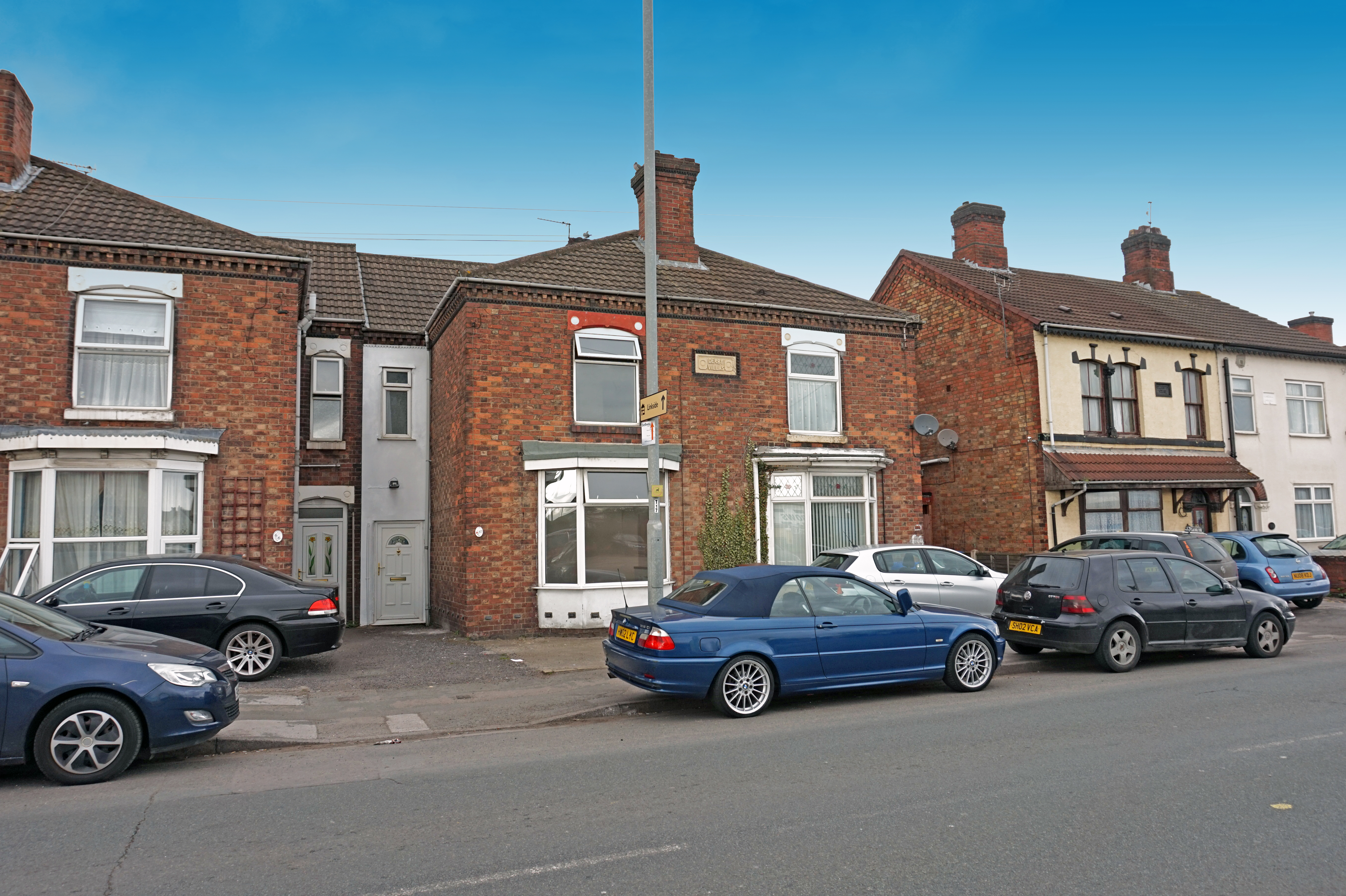 3 bedroom terraced house for sale in Derby Road Burton on trent