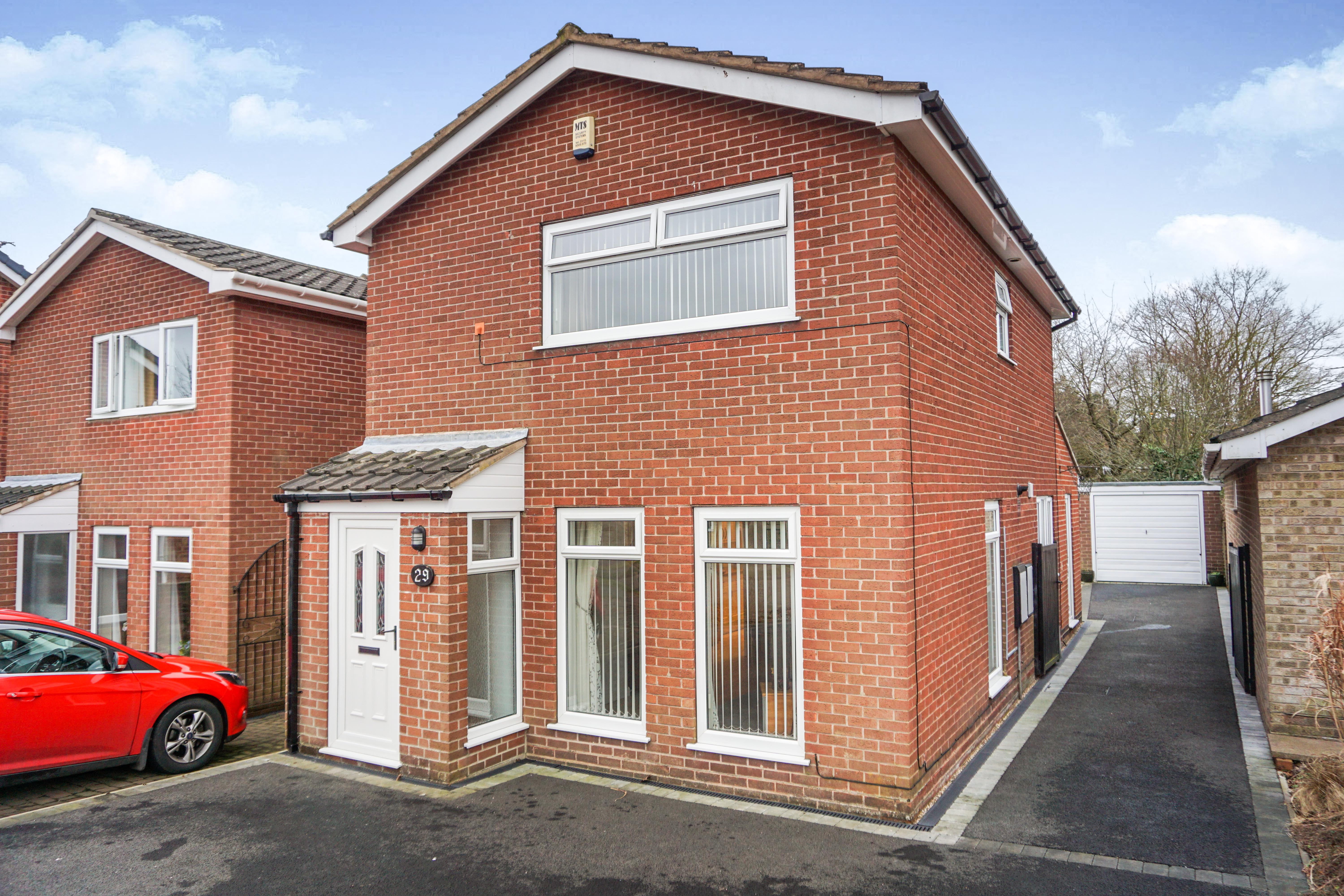 3 bedroom detached house for sale in Scargill Road West Hallam